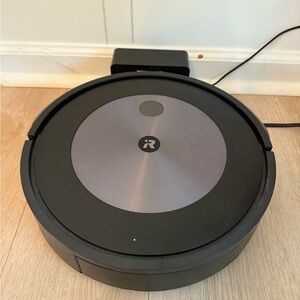iRobot Roomba j7